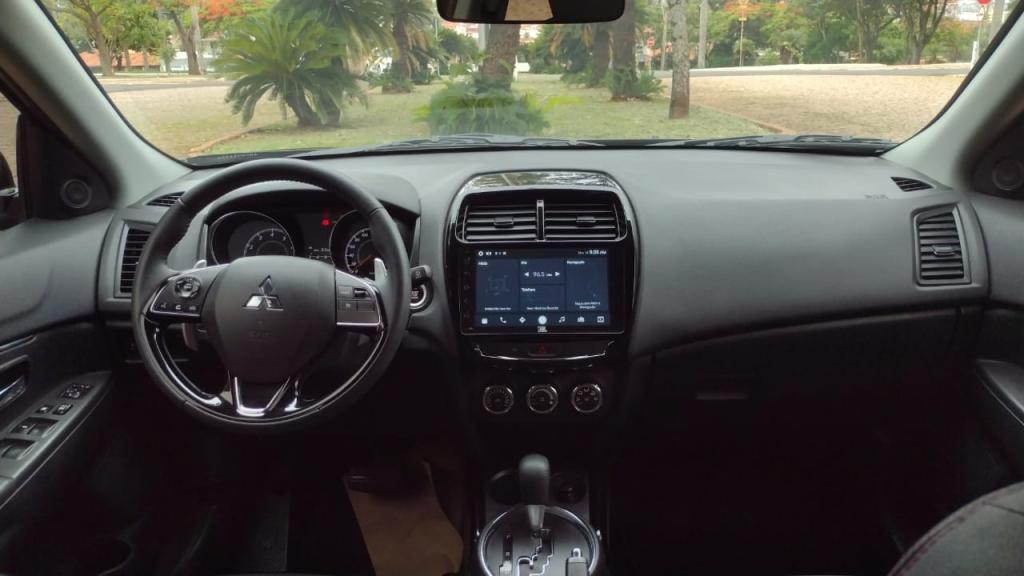 MITSUBISHI Outlander Sport - Foto