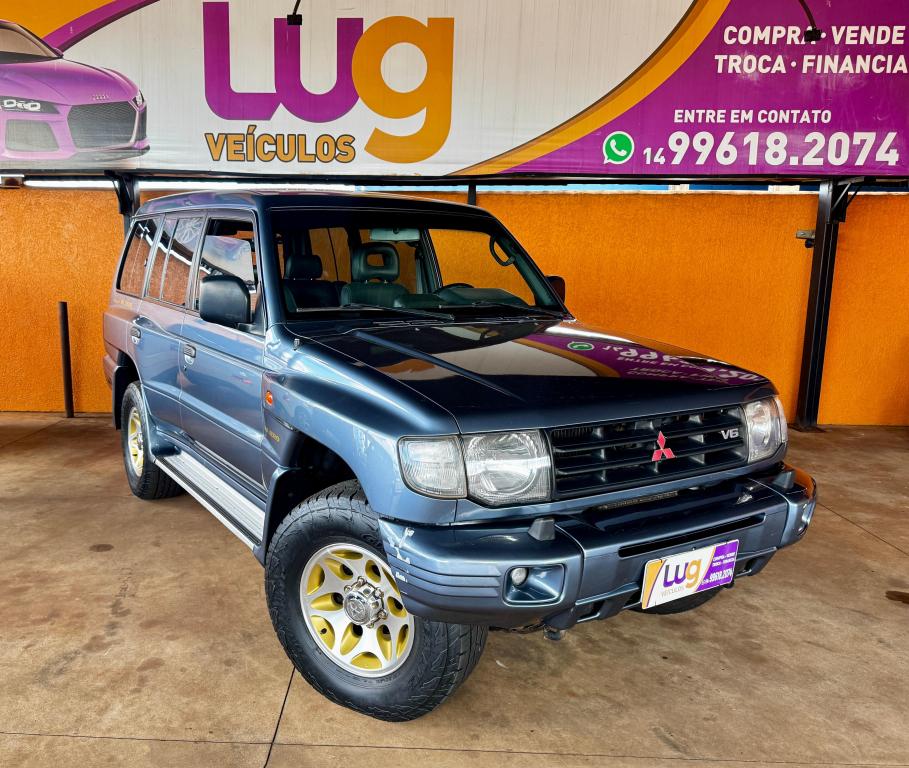 MITSUBISHI Pajero