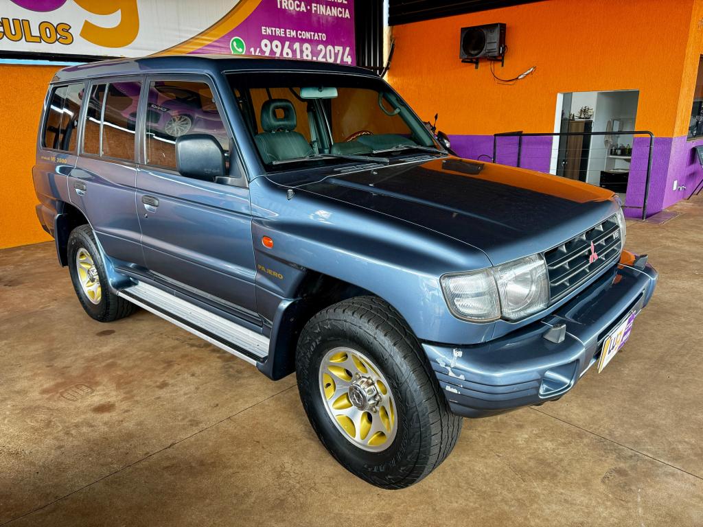MITSUBISHI Pajero - Foto