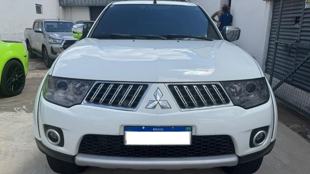MITSUBISHI Pajero Dakar