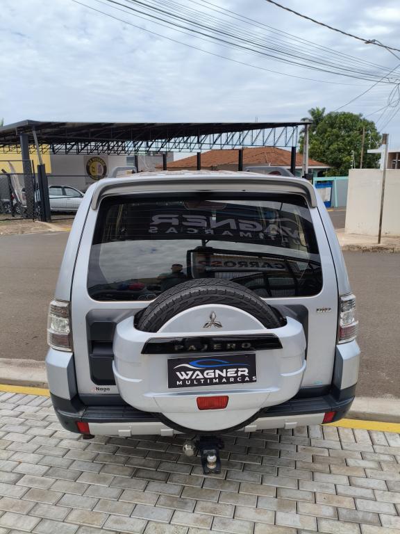 MITSUBISHI Pajero Full - Foto