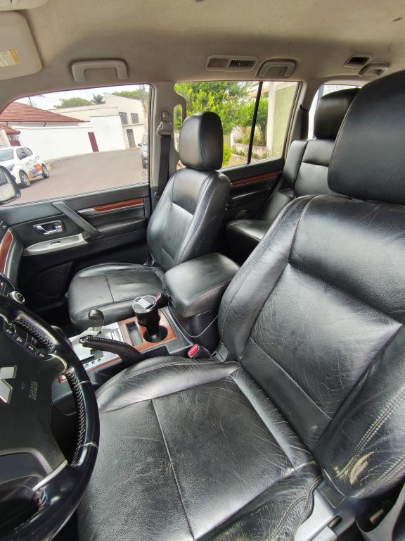 MITSUBISHI Pajero Full - Foto