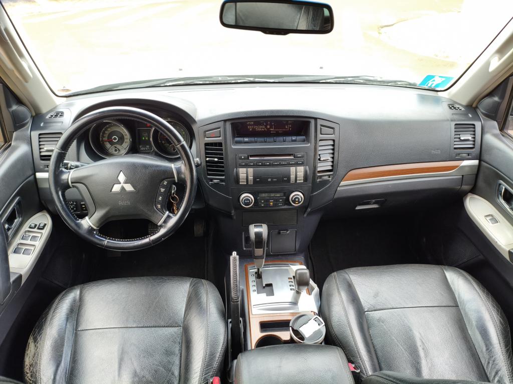 MITSUBISHI Pajero Full - Foto