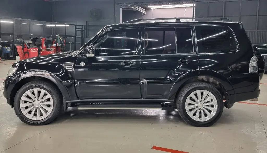 MITSUBISHI Pajero Full - Foto