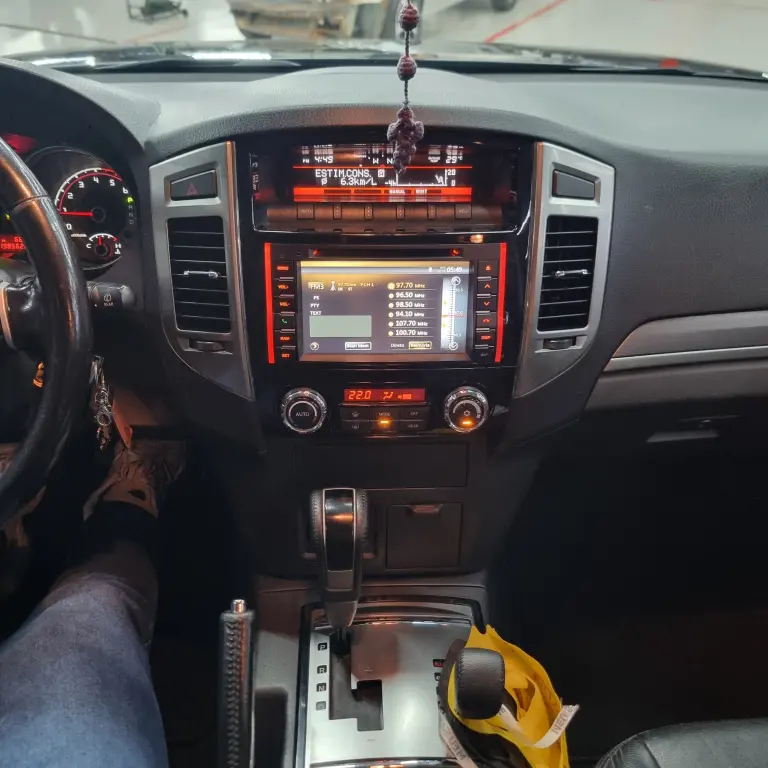 MITSUBISHI Pajero Full - Foto