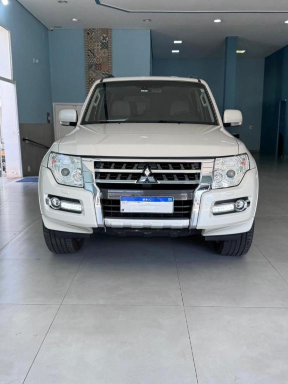 MITSUBISHI Pajero Full - Foto