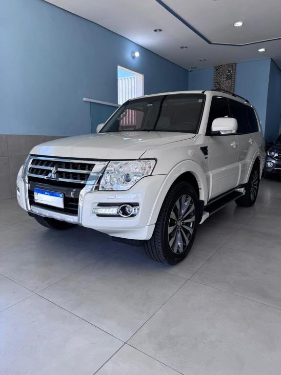 MITSUBISHI Pajero Full - Foto