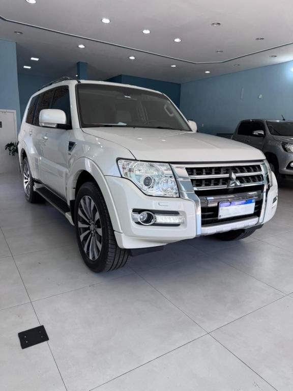 MITSUBISHI Pajero Full - Foto