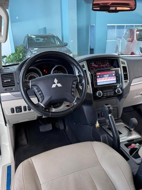 MITSUBISHI Pajero Full - Foto