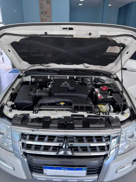 MITSUBISHI Pajero Full - Foto