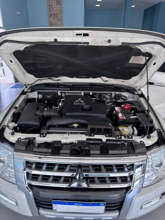 MITSUBISHI Pajero Full - Foto