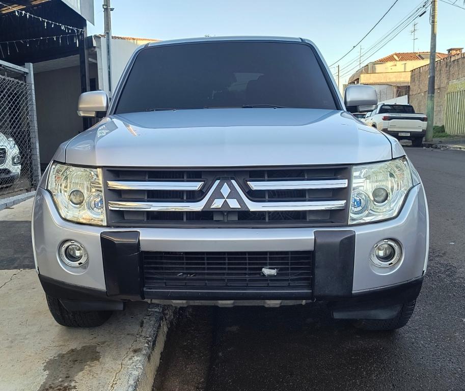 MITSUBISHI Pajero Full - Foto
