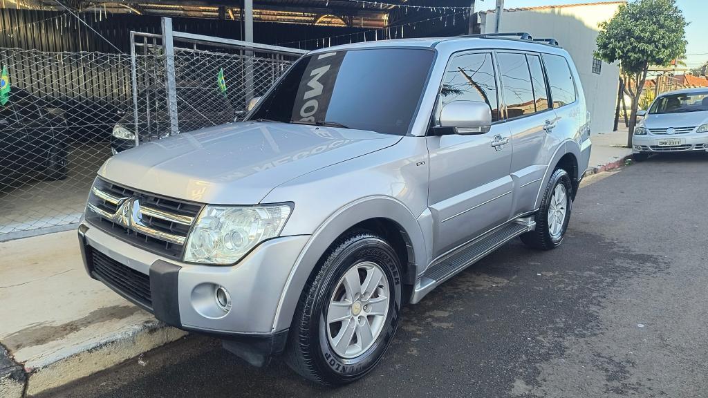 MITSUBISHI Pajero Full - Foto
