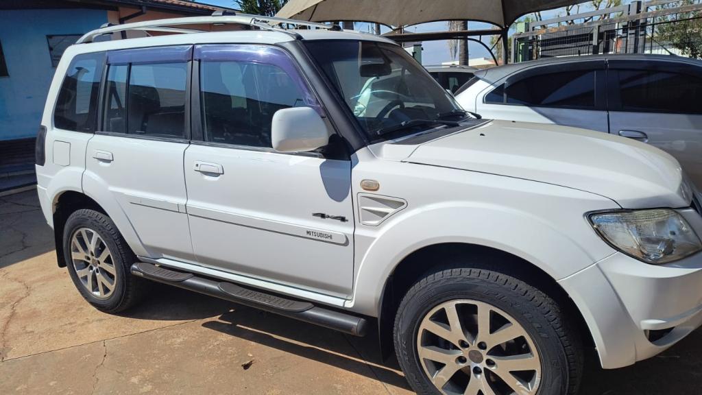 MITSUBISHI Pajero TR4