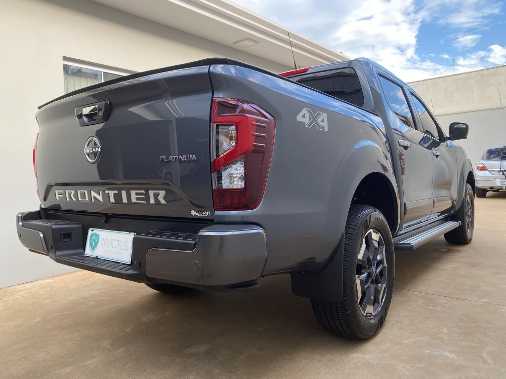 NISSAN Frontier - Foto