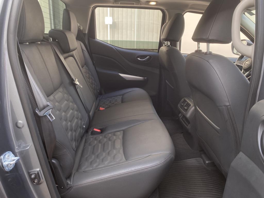 NISSAN Frontier - Foto