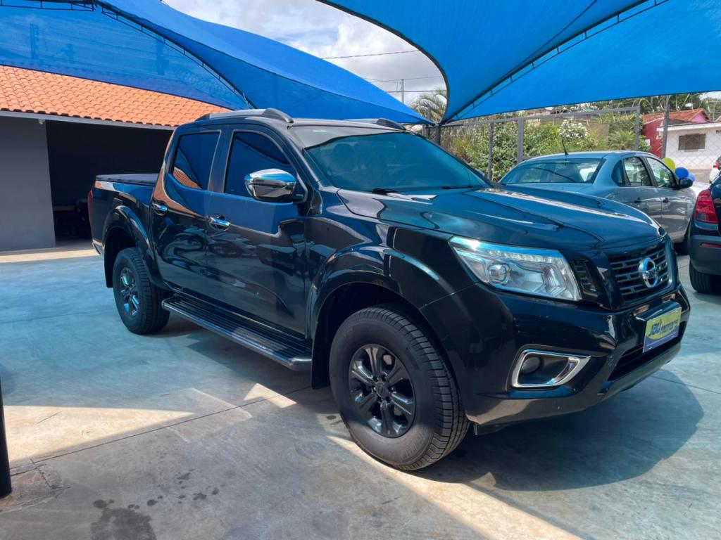 NISSAN Frontier - Foto