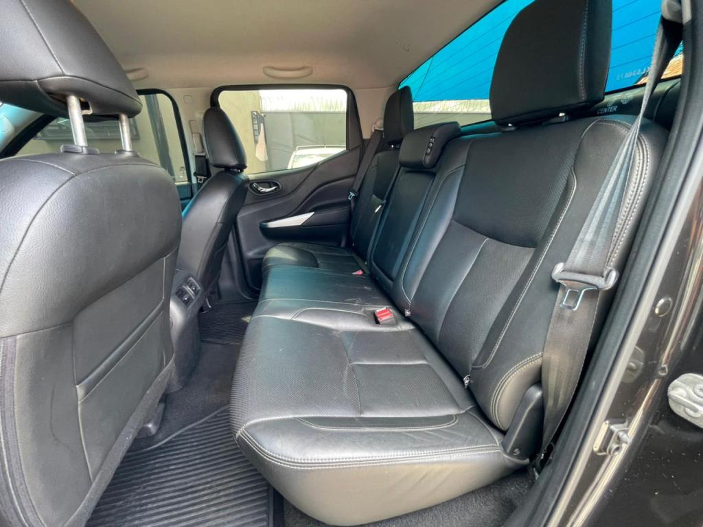 NISSAN Frontier - Foto