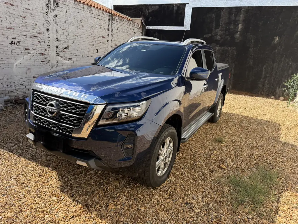 NISSAN Frontier - Foto