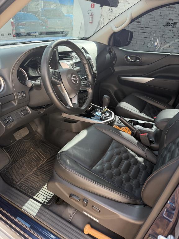 NISSAN Frontier - Foto