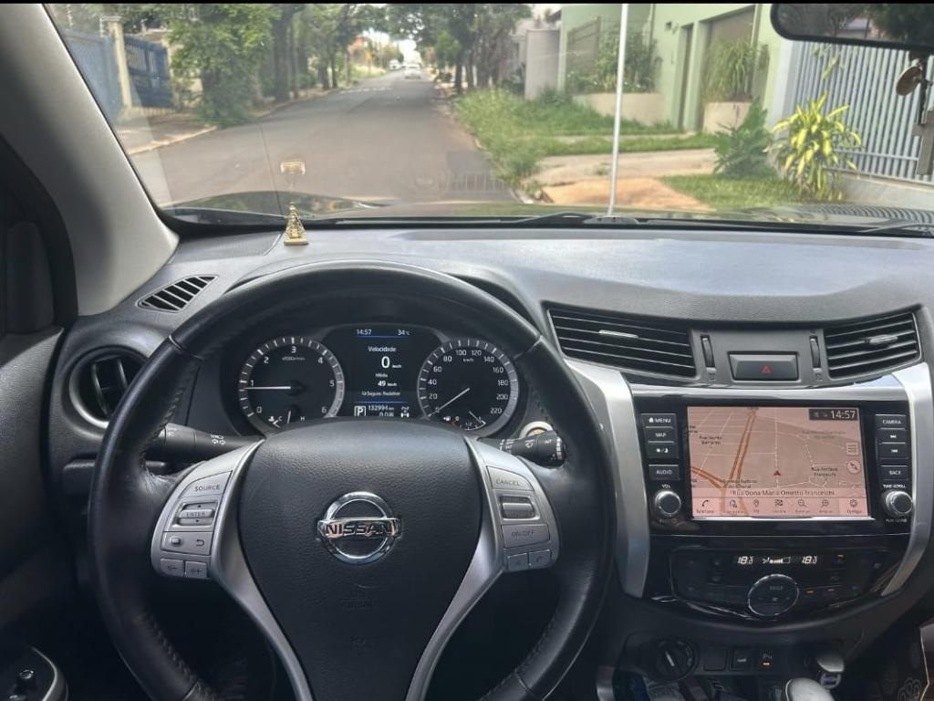 NISSAN Frontier - Foto