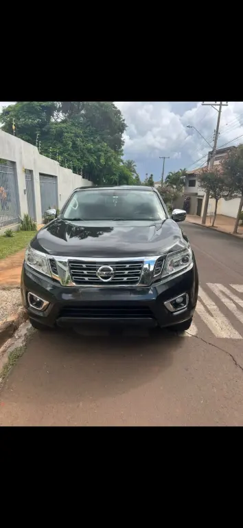 NISSAN Frontier - Foto