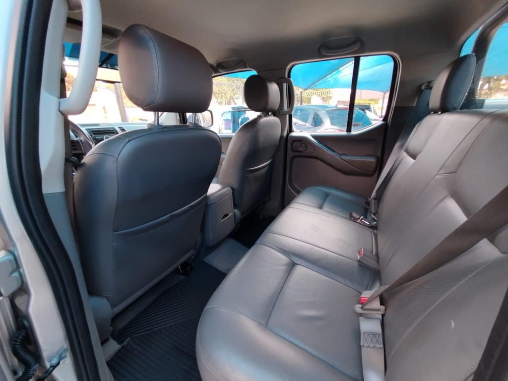 NISSAN Frontier - Foto