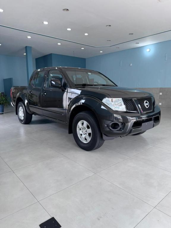 NISSAN Frontier - Foto