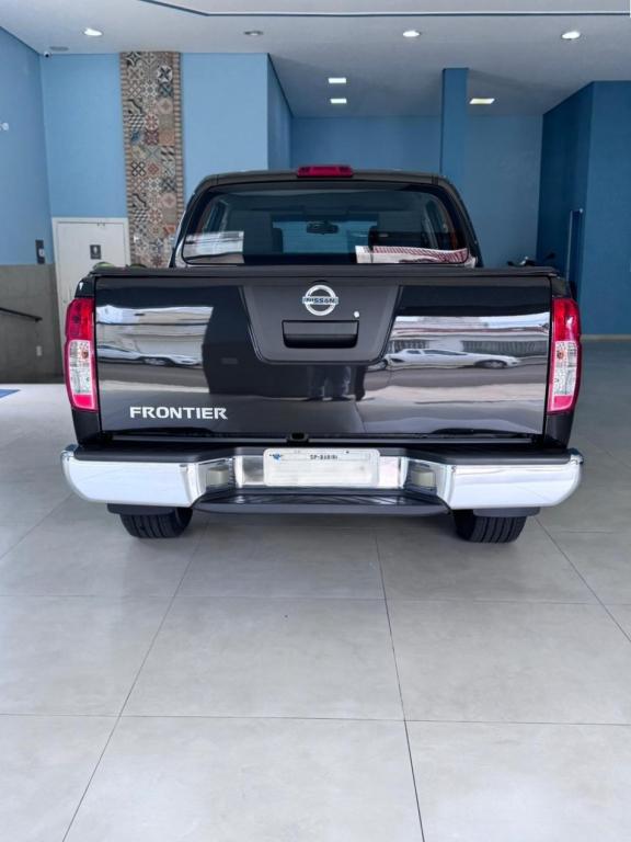 NISSAN Frontier - Foto