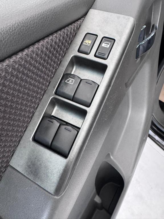 NISSAN Frontier - Foto