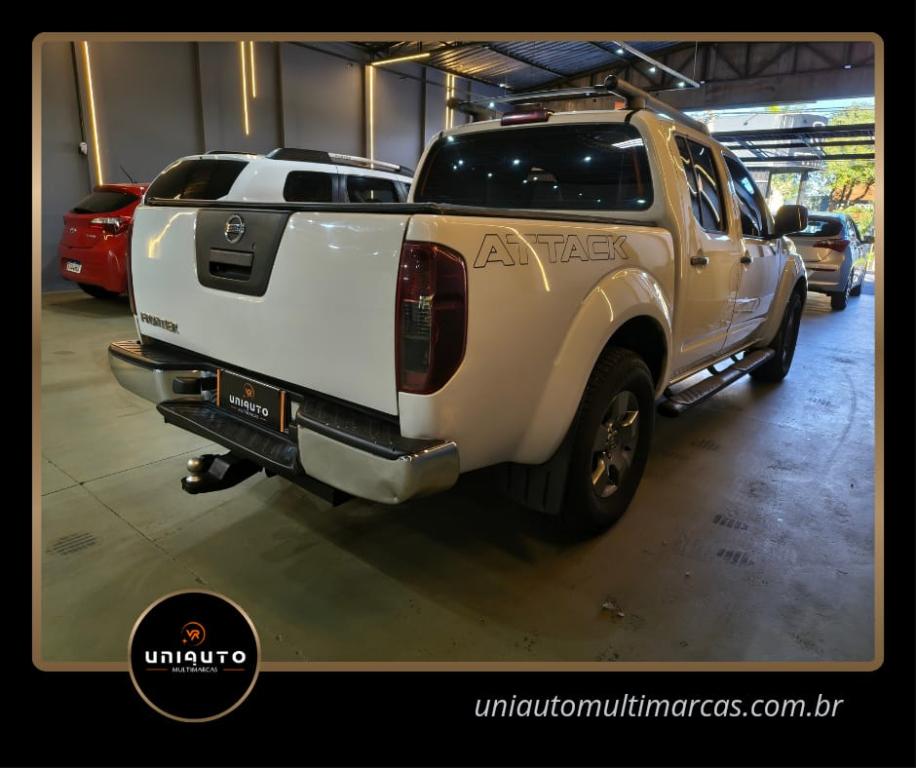NISSAN Frontier - Foto