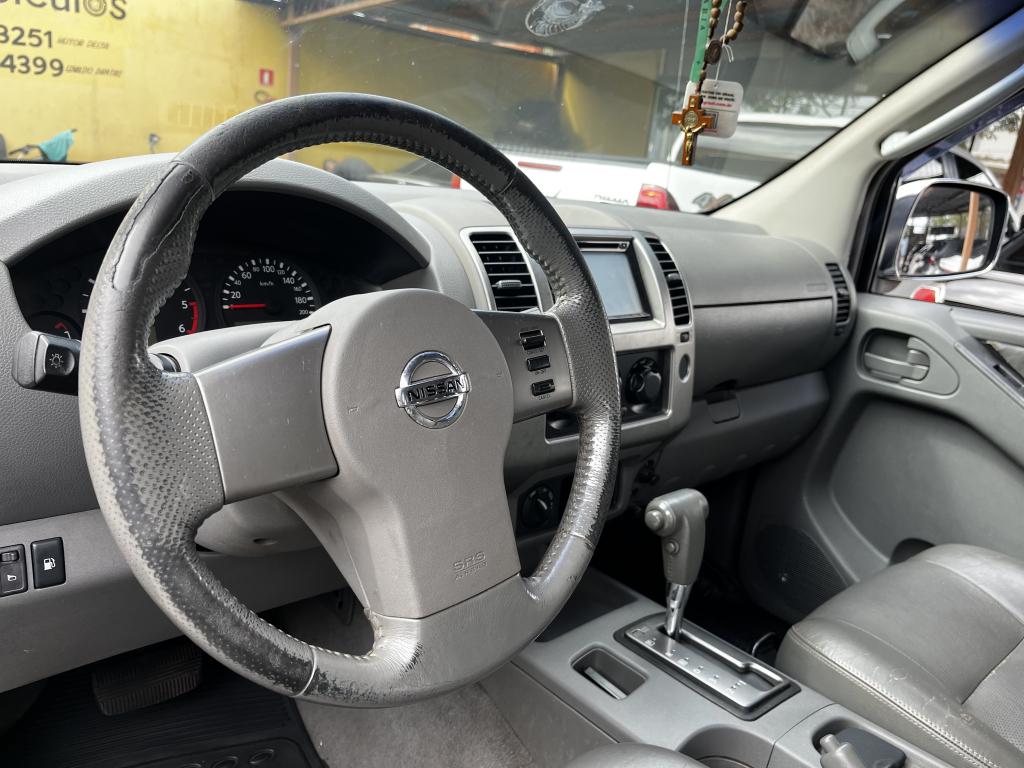 NISSAN Frontier - Foto