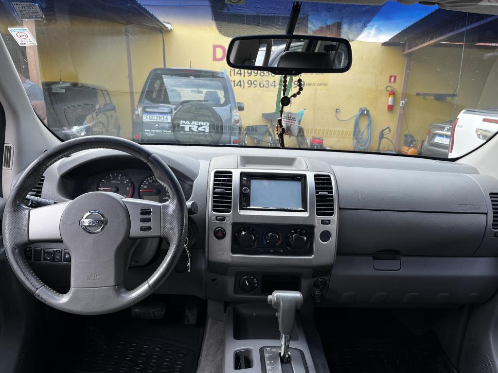 NISSAN Frontier - Foto