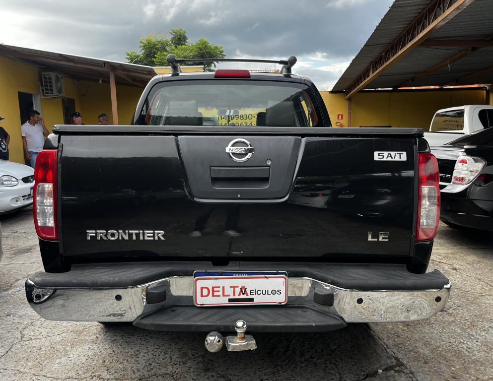 NISSAN Frontier - Foto