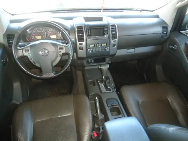 NISSAN Frontier - Foto