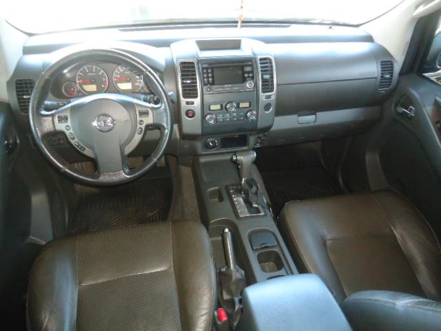 NISSAN Frontier - Foto