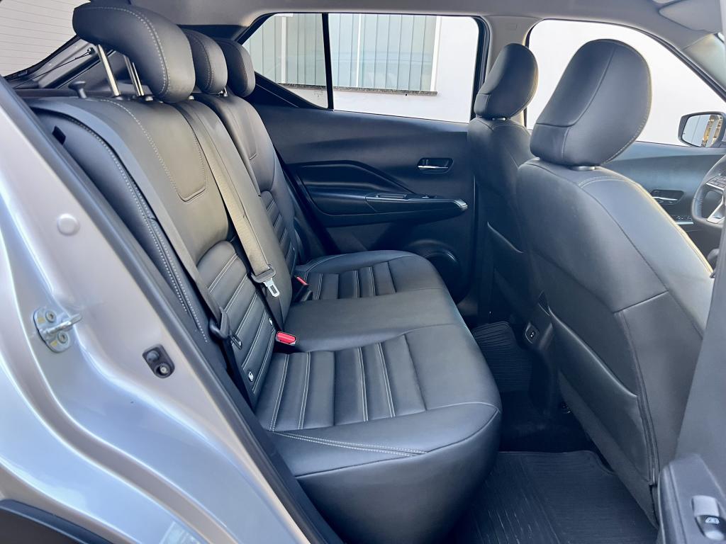 NISSAN Kicks Play - Foto