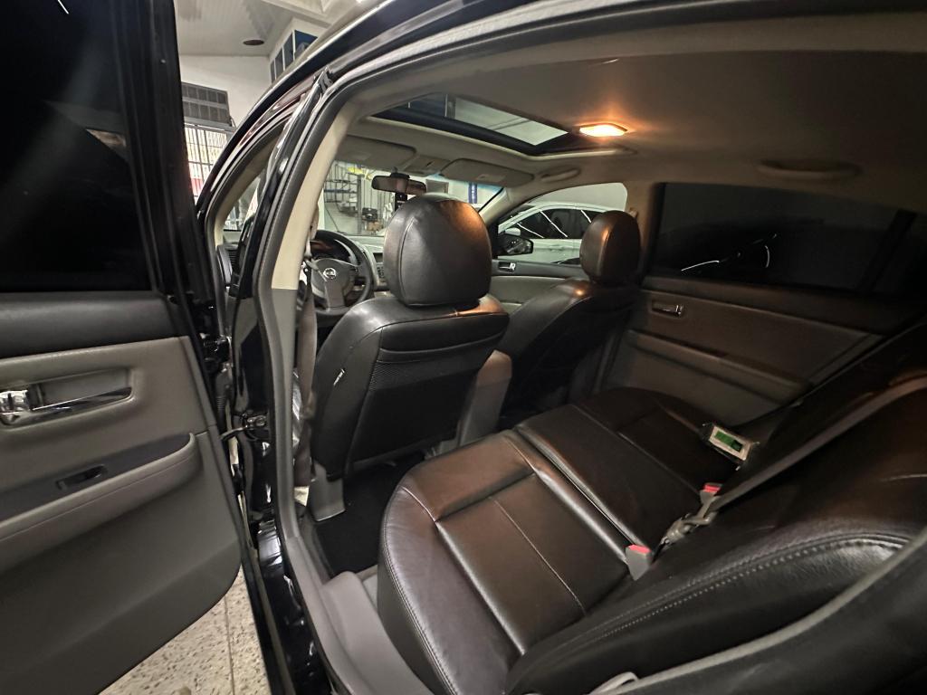 NISSAN Sentra - Foto