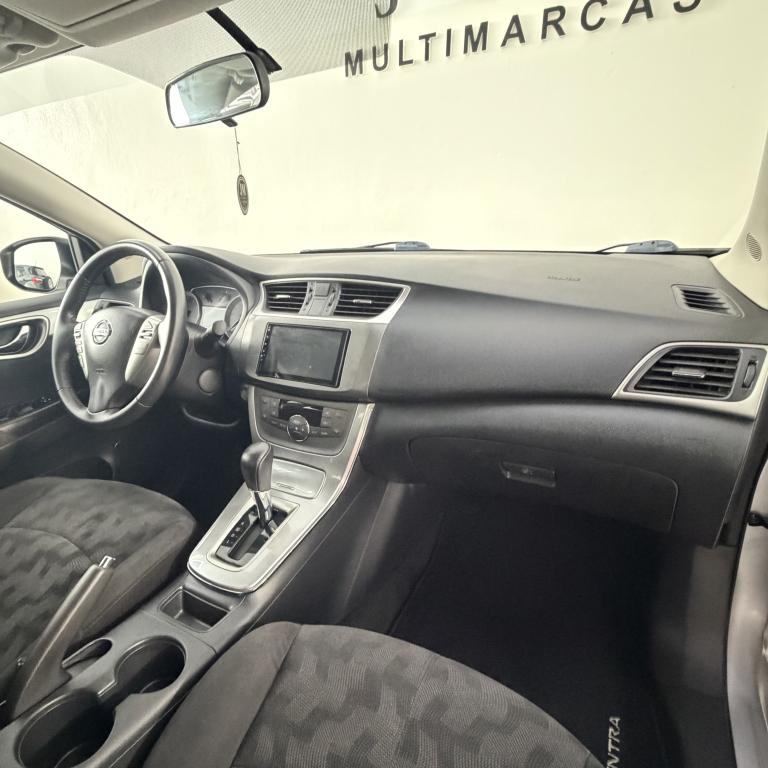 NISSAN Sentra - Foto