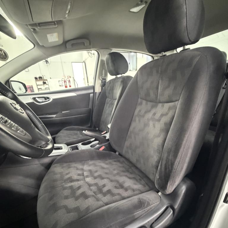 NISSAN Sentra - Foto