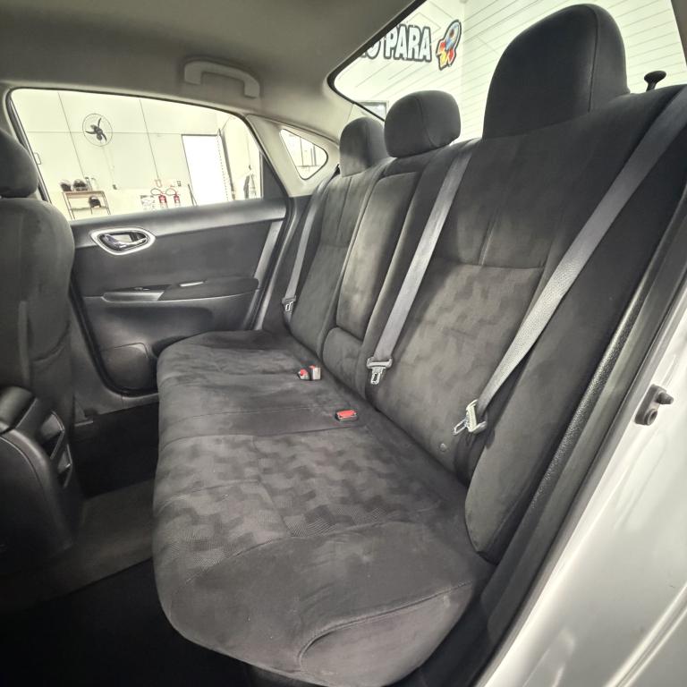 NISSAN Sentra - Foto