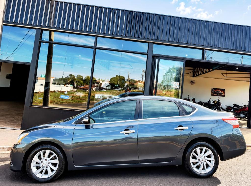 NISSAN Sentra - Foto