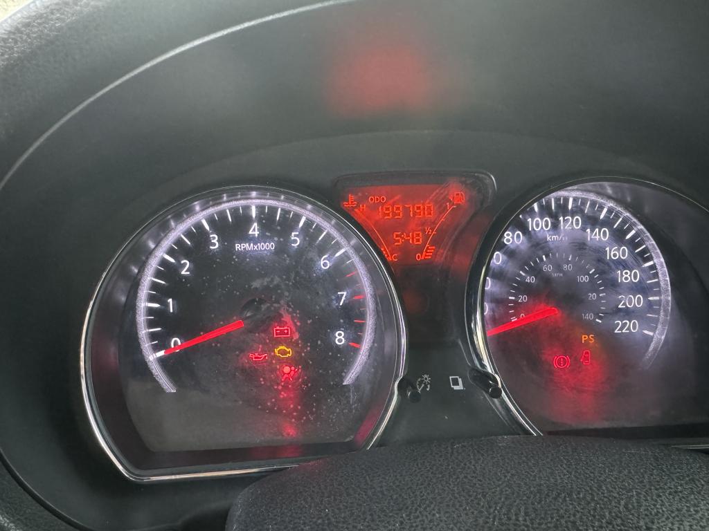 NISSAN Versa Sedan - Foto