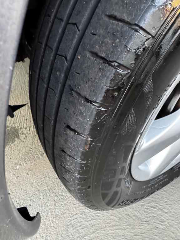 NISSAN Versa Sedan - Foto