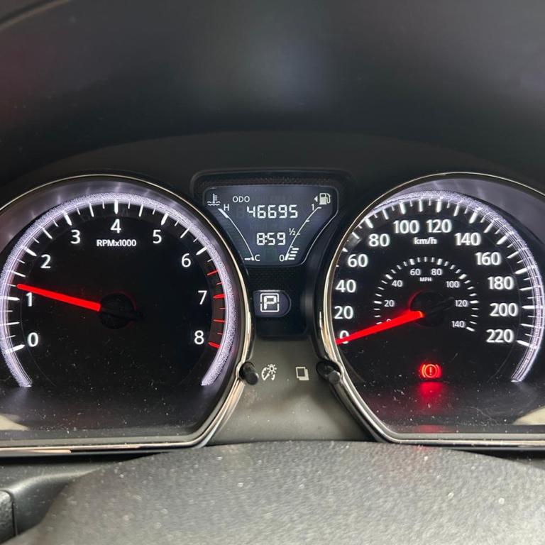 NISSAN Versa Sedan - Foto
