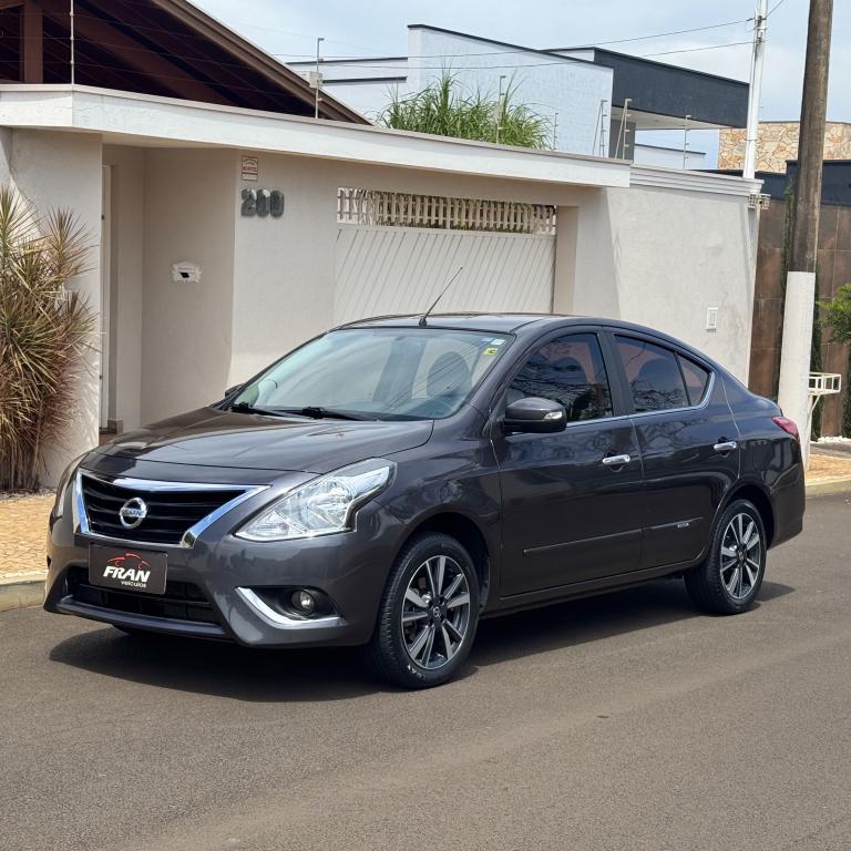 NISSAN Versa Sedan