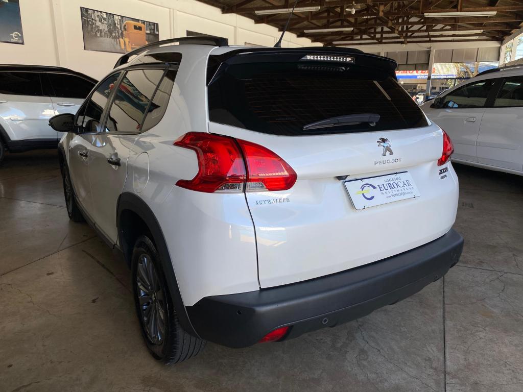 PEUGEOT 2008 - Foto