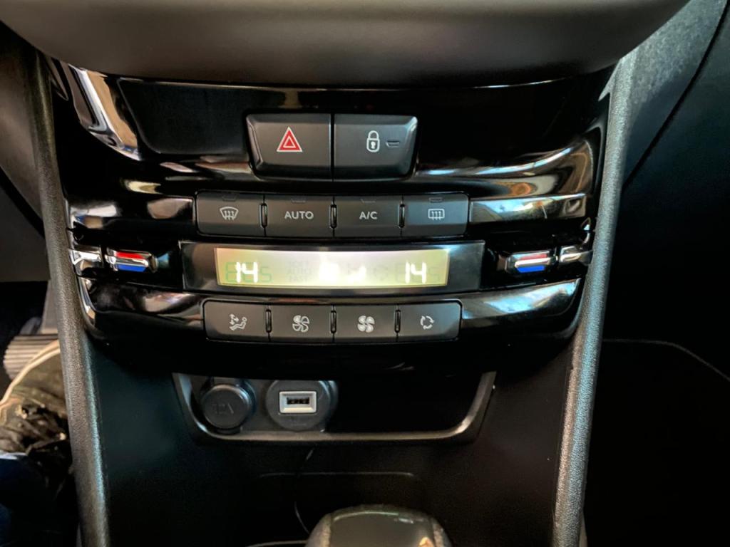 PEUGEOT 2008 - Foto