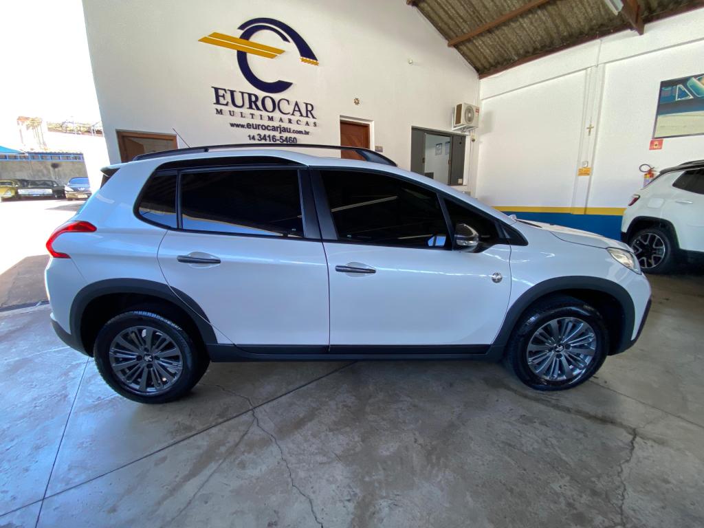 PEUGEOT 2008 - Foto