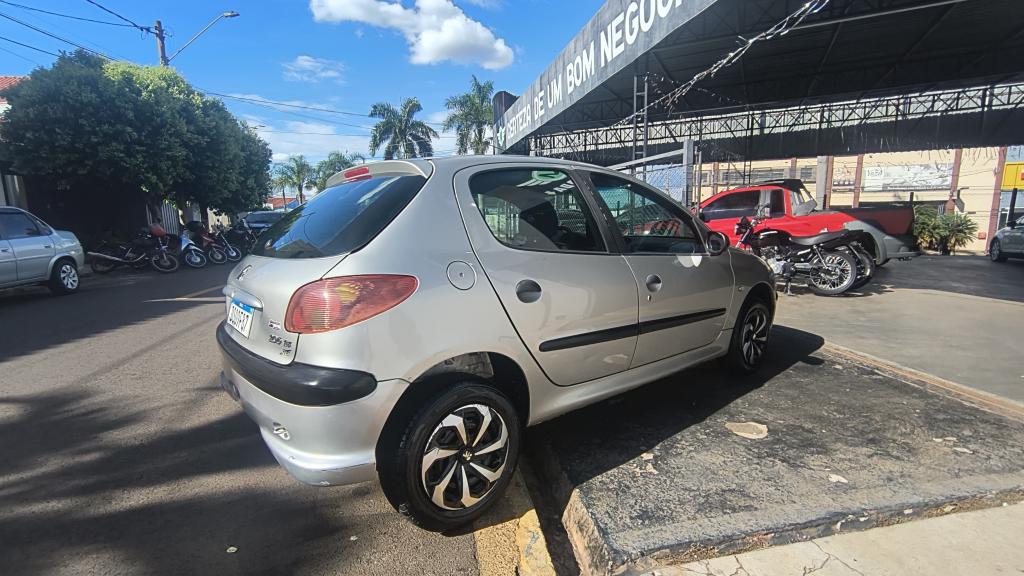 PEUGEOT 206 - Foto